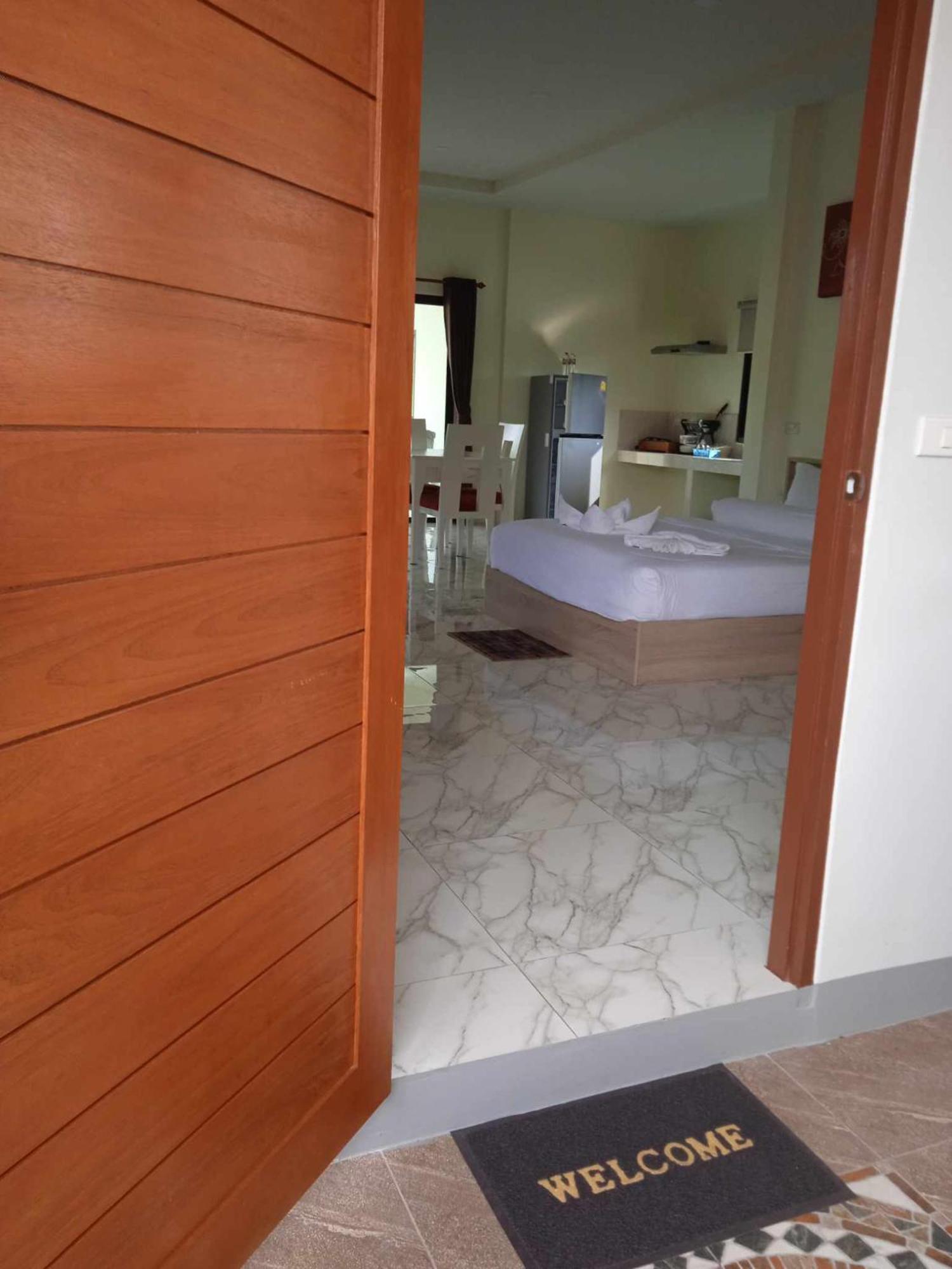 M&N Guesthouse Kata Ngoại thất bức ảnh